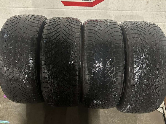 225/50 R17