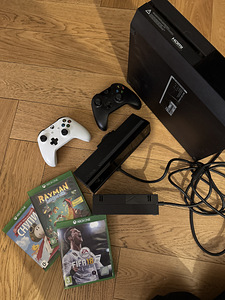 Xbox One + Kinect + 2 контроллера + 3 игры (5 фото из 6)