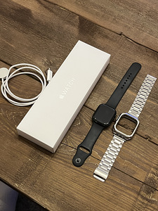Apple Watch Series 10 GPS 46mm (2 foto / 2)