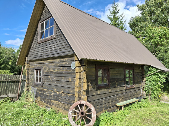 Teisaldatav palk saunamaja või abihoone