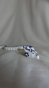 Paindlik 3D-draakon (liikuv) valge-sinine — figuur/antistress (4 foto / 4)