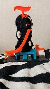 Hot Wheels аттракцион ввиде колёс. (1 фото из 2)