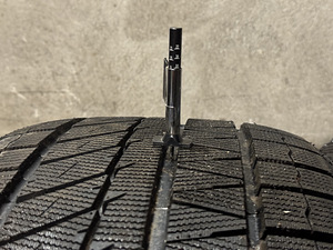 275/35/20 Sailun Ice Blazer lamellrehvid 9-10mm DOT1725 (3 foto / 3)