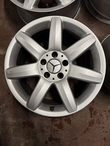17" оригинальные диски Mercedes-Benz 5x112 (3 фото из 8)