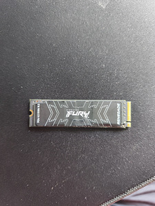 Müüa Kingston Fury M2 NvMe SSD 2TB (1 foto / 1)