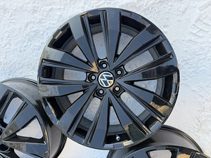 20" оригинальные диски Volkswagen 5x120 для Amarok, Crafter, T5/T6 (1 фото из 10)
