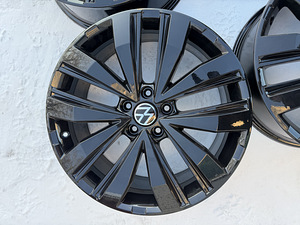 20" оригинальные диски Volkswagen 5x120 для Amarok, Crafter, T5/T6 (4 фото из 10)