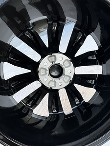 20" оригинальные диски Volkswagen 5x120 для Amarok, Crafter, T5/T6 (10 фото из 10)