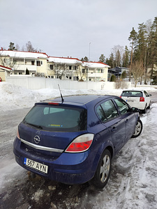 Opel Astra (4 фото из 4)