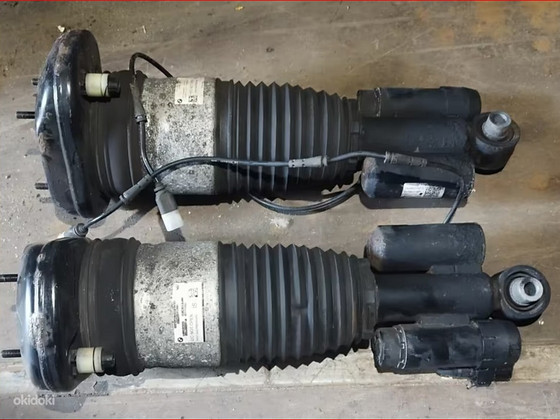 BMW G31 tagumised õhkvedrud 6882823 ja 6882824