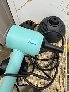 Фен Dyson Supersonic Nural (3 фото из 4)