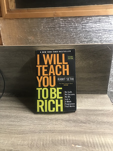 Book “I WILL TEACH YOU TO BE RICH” (1 foto / 6)