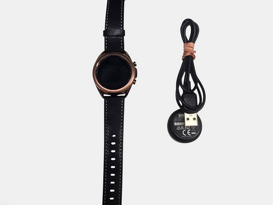 Nutikellad Samsung Galaxy Watch 3 41mm + Laadija