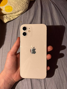 iPhone 12 (1 фото из 2)