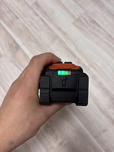 Hilti B22/B36 ja Makita 18V originaalakud (5 foto / 7)