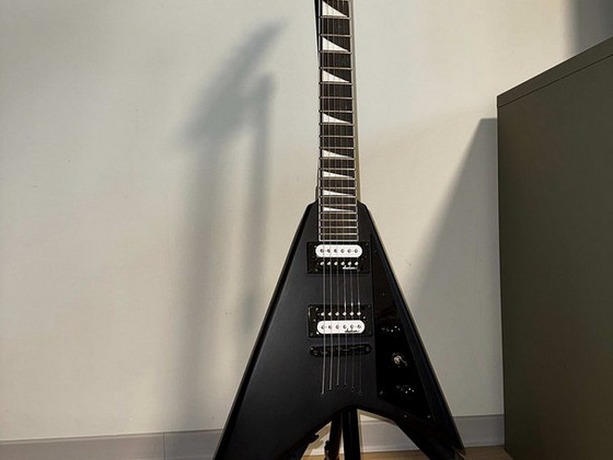 Jackson JS Series JS32T Rhoads, сатиновый черный