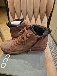 Новые туфли Ecco 37 (2 фото из 4)