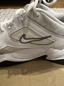 Nike кроссовки (белые) (3 фото из 5)