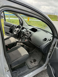 Renault Kangoo (7 фото из 10)