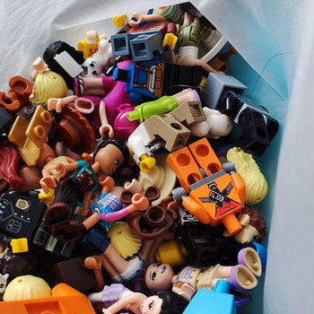 Полный ящик LEGO кубиков, около 70л