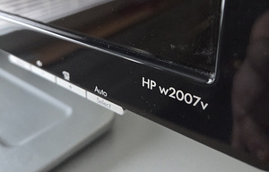 HP Monitor (8 foto / 8)