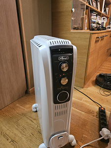 De'Longhi Dragon 4 TRD40820T õliga täidetud radiaator (1 фото из 3)