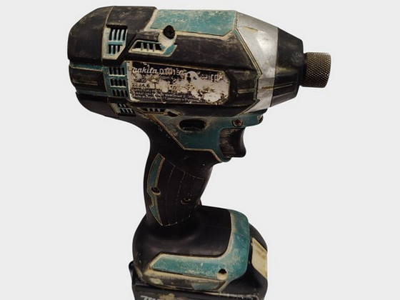Акудрелль Makita DTD152 + Аку 4,0АЧ