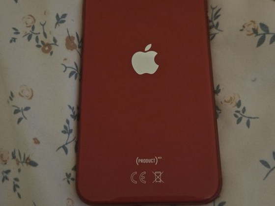Müüa iPhone SE (punane)