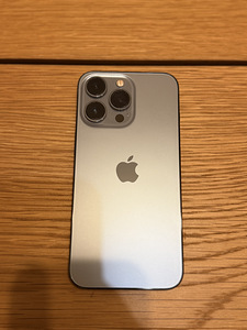 iPhone 13 pro - небесно голубой (2 фото из 6)