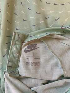 Боди Nike (5 фото из 5)