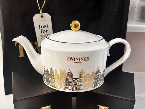 ,,Twinings,, kinkekomplekt tee