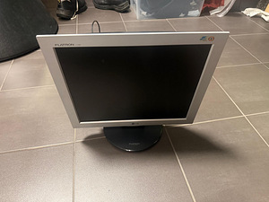 LG FLATRON L 1730S (2 фото из 3)