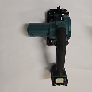 Akuketassaag Makita HS301D + 2,0Ah (3 foto / 6)