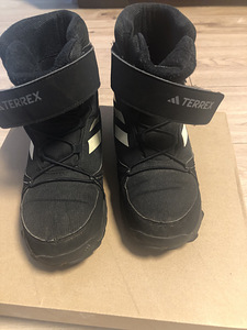 Adidas talve saapad (6 foto / 6)