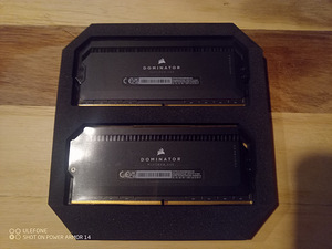 CORSAIR DOMINATOR PLAT RGB 64GB (2x32GB) DDR5 6400MT/s CL32 (3 фото из 4)