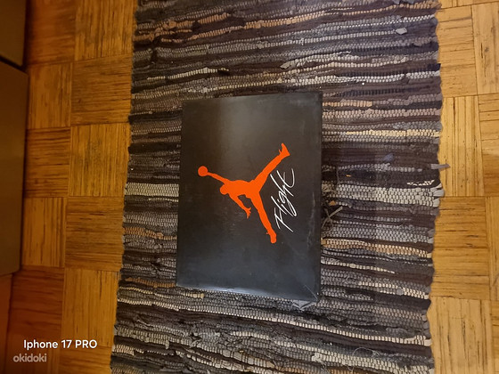 Air Jordan 4 Retro Michigan Retail High End God Version