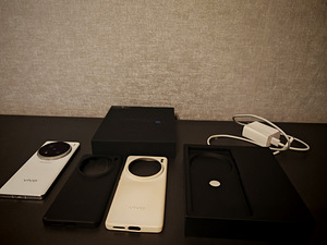 Vivo x100 ultra 12/256 (7 foto / 7)