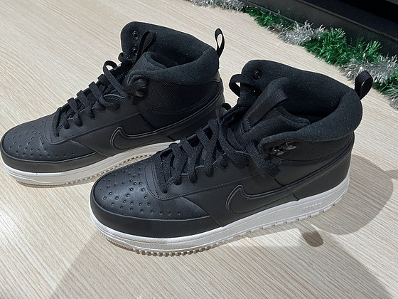 Кроссовки Nike