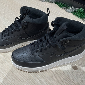Кроссовки Nike
