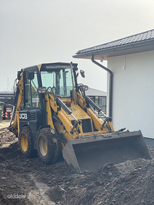 Vajatakse JCB 1CX traktori operaatorit. (3 foto / 6)