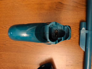 Makita akutolmuimeja CL100D (4 foto / 4)