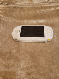 SONY PLAYSTATION PSP (2 foto / 6)