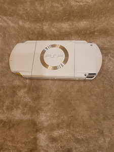 SONY PLAYSTATION PSP (6 foto / 6)