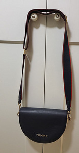 Tommy Hilfiger crossbody kott (2 foto / 8)