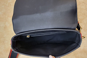 Tommy Hilfiger crossbody kott (6 foto / 8)