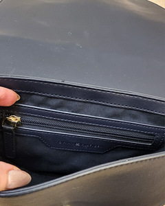 Tommy Hilfiger crossbody kott (7 foto / 8)