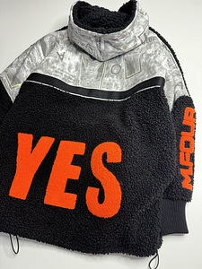 Оригинальная куртка, оверсайз, подходит для размера S/M. Тёп (2 фото из 9)