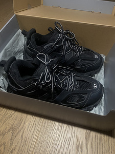 Balenciaga track black (1 foto / 3)