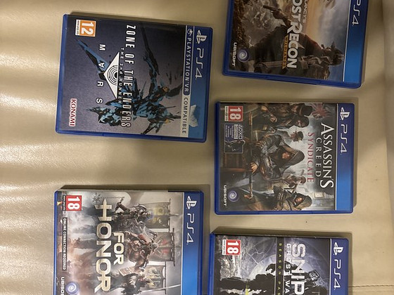 Müün PS4 mänge