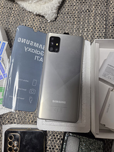 Samsung Galaxy A71 (3 фото из 6)